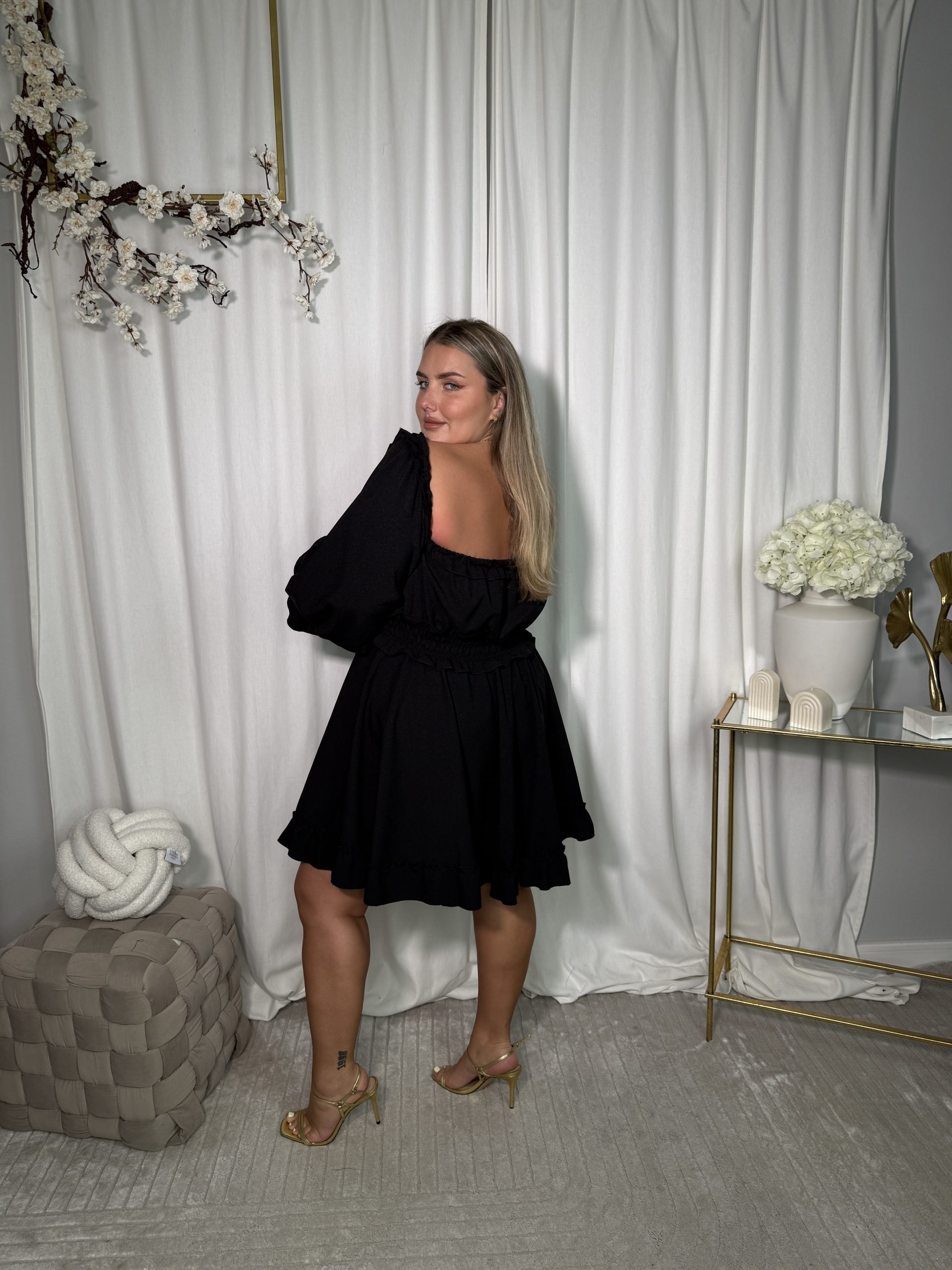 Sukienka Sepal Black - obrazek 2