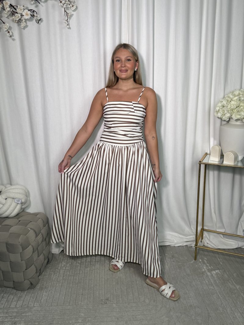 Sukienka Clara Brown Stripes - obrazek 3