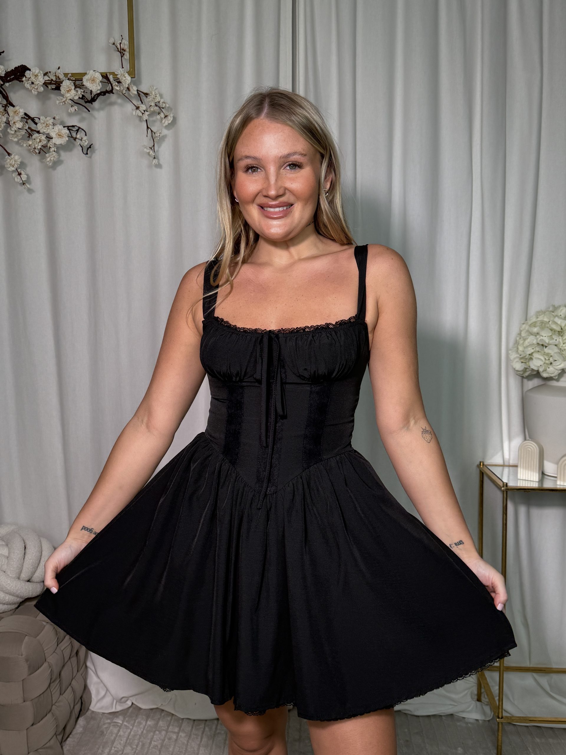 Sukienka Trini Black