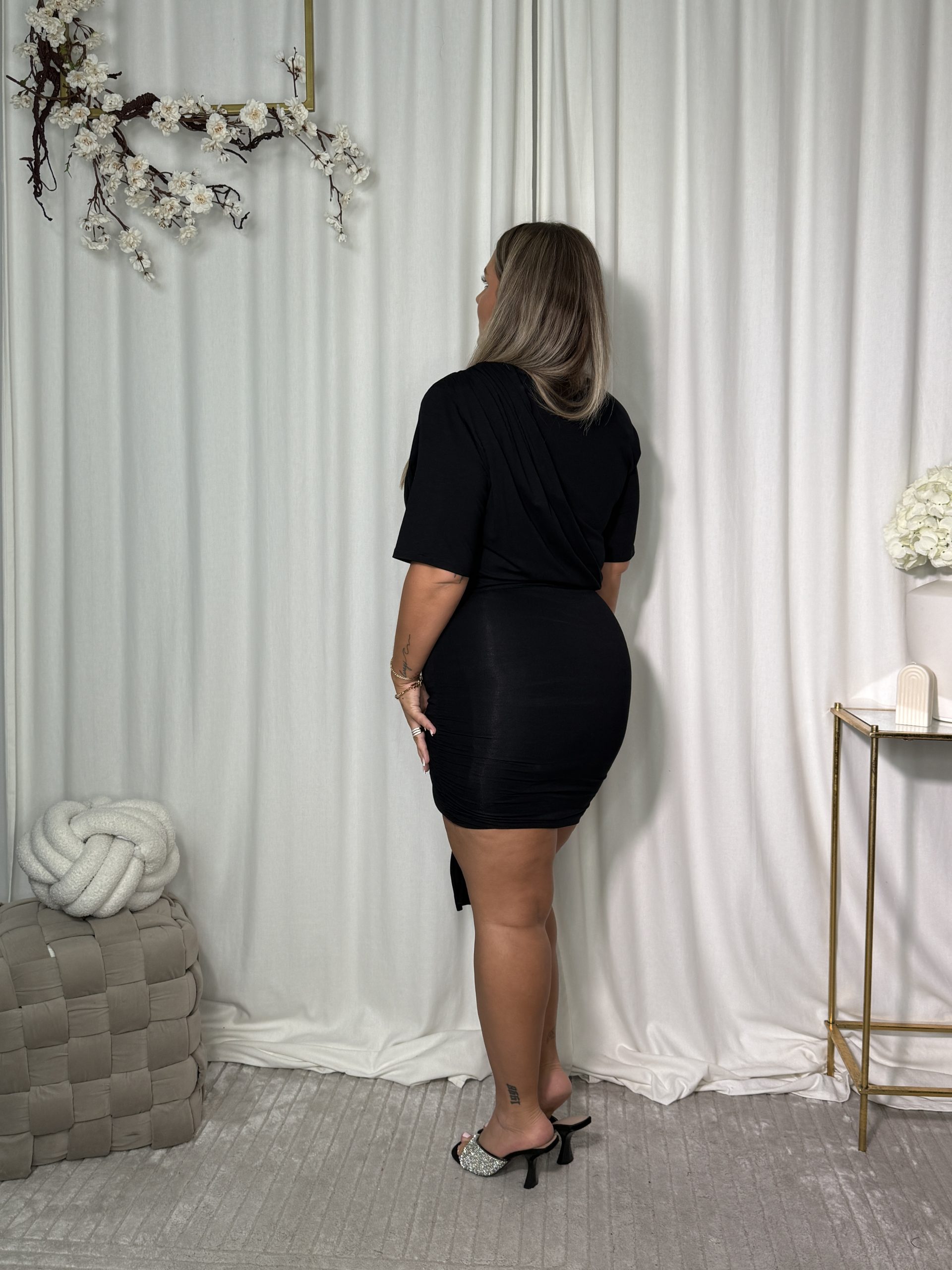 Sukienka Nefri Black - obrazek 2