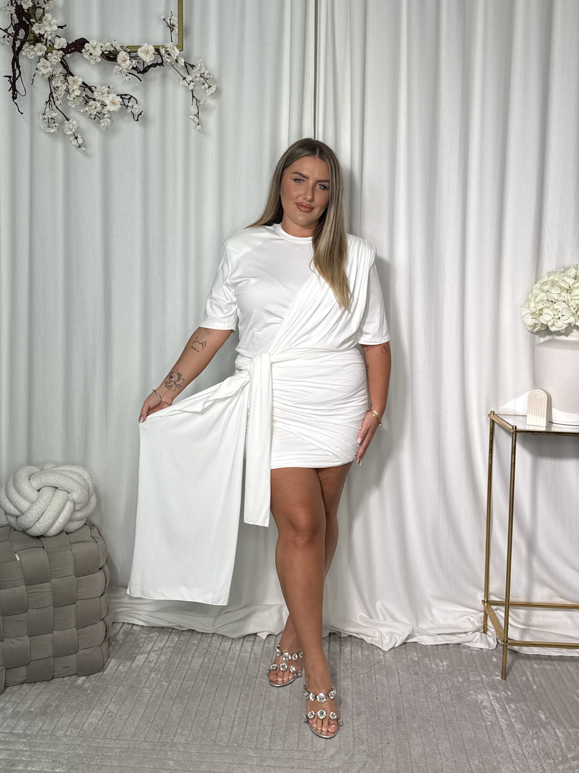 Sukienka Nefri White - obrazek 3