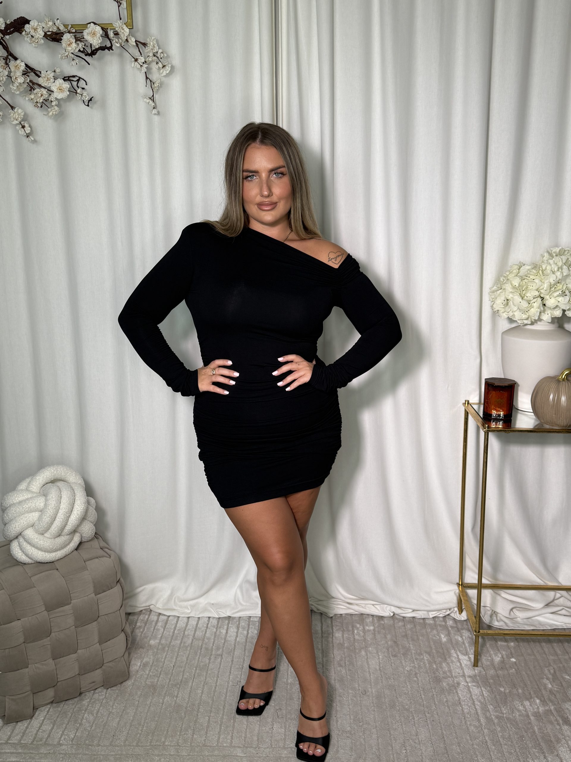 Sukienka Tusina Black - obrazek 5