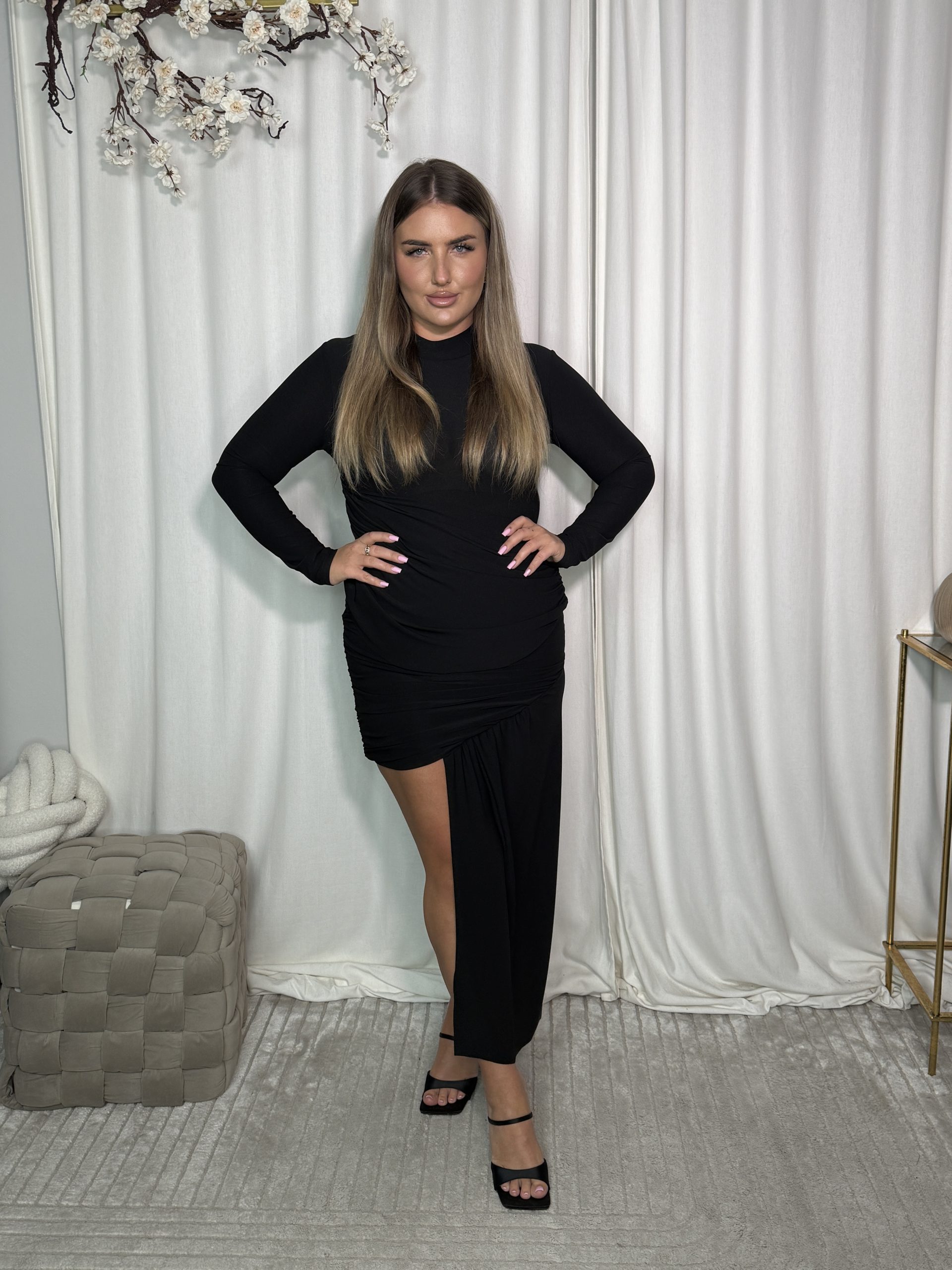 Sukienka Nadine Black - obrazek 2