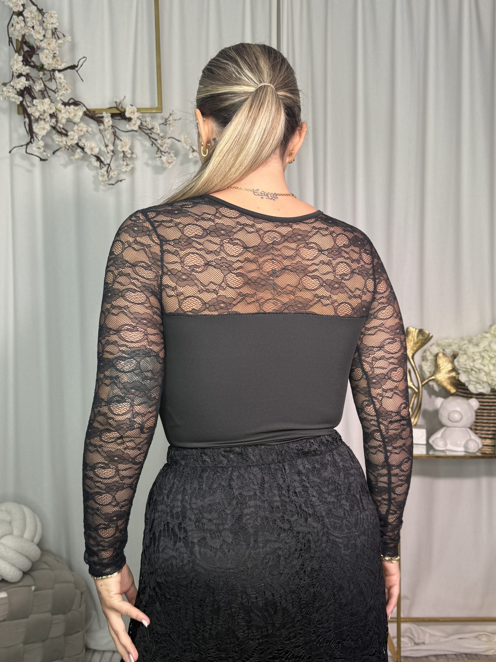 Bluzka Amis Black - obrazek 3