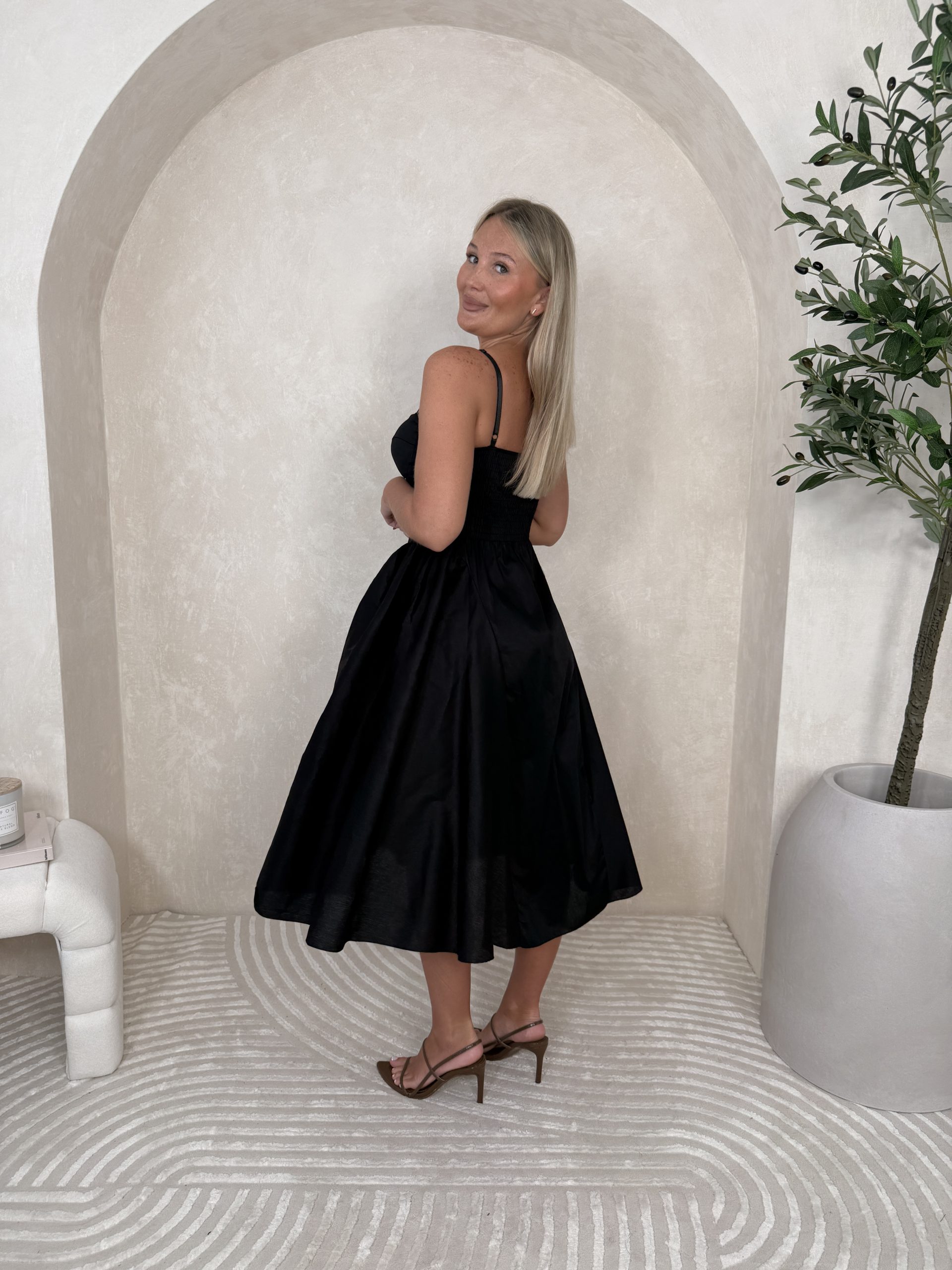 Sukienka Analise Black - obrazek 8
