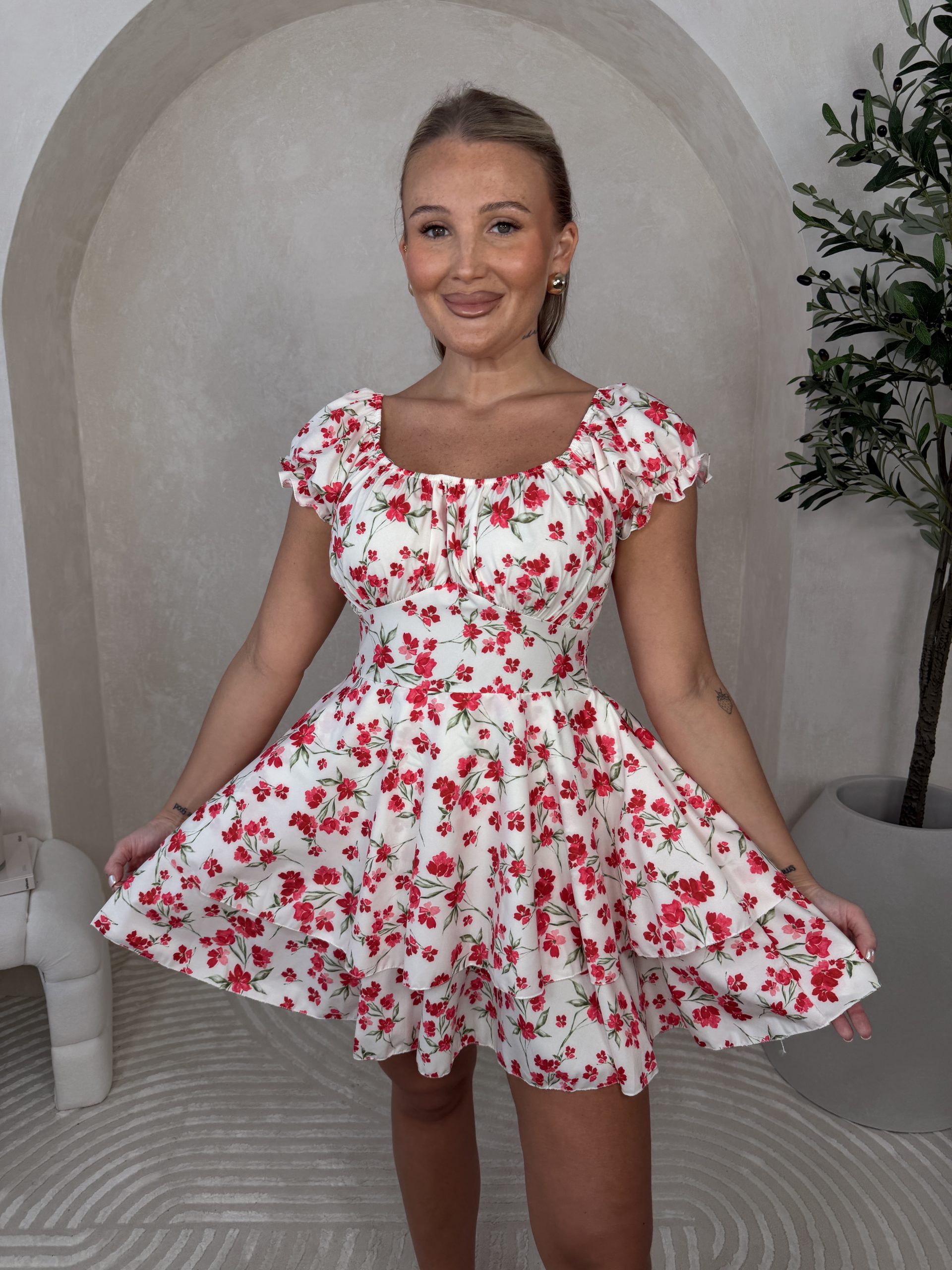 Sukienka Celena Creme Red Flowers - obrazek 4