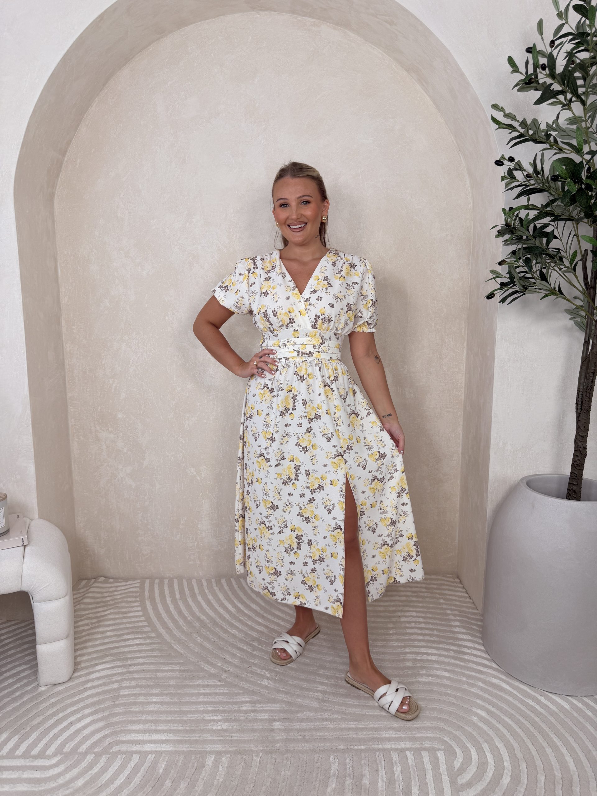 Sukienka Newelly White Yellow Flowers - obrazek 2