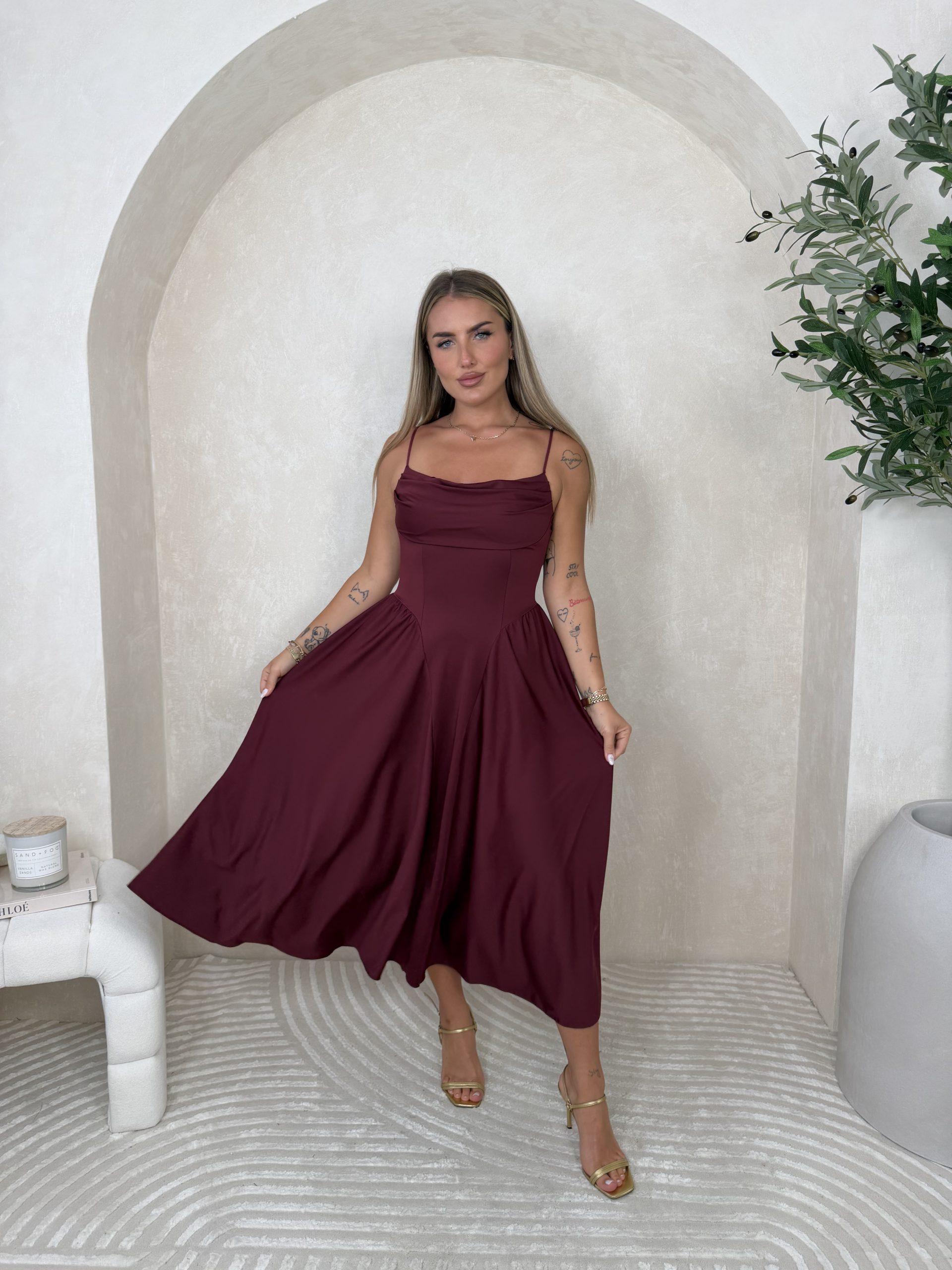 Sukienka Camilla Bordo - obrazek 4