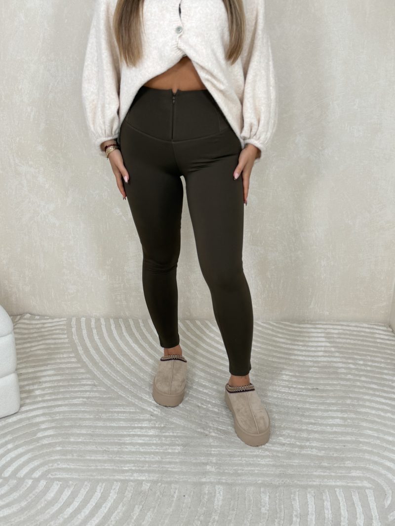 Leginsy Klaris Brown